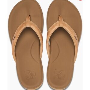 Reef Cushion Cloud Sandals. Size 9. Excellent Condition.